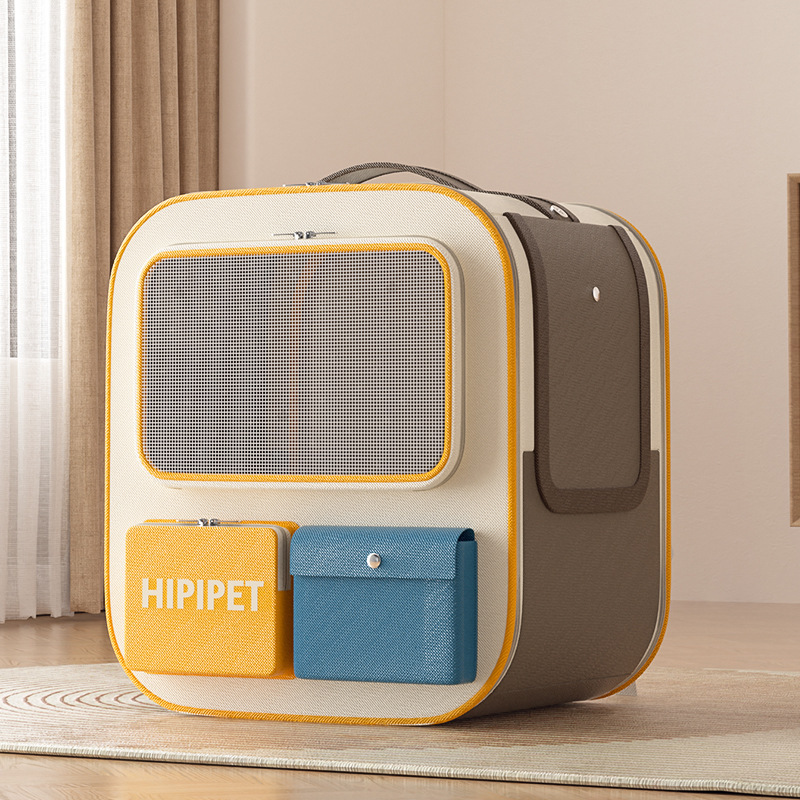 Transport box for pets with wheels