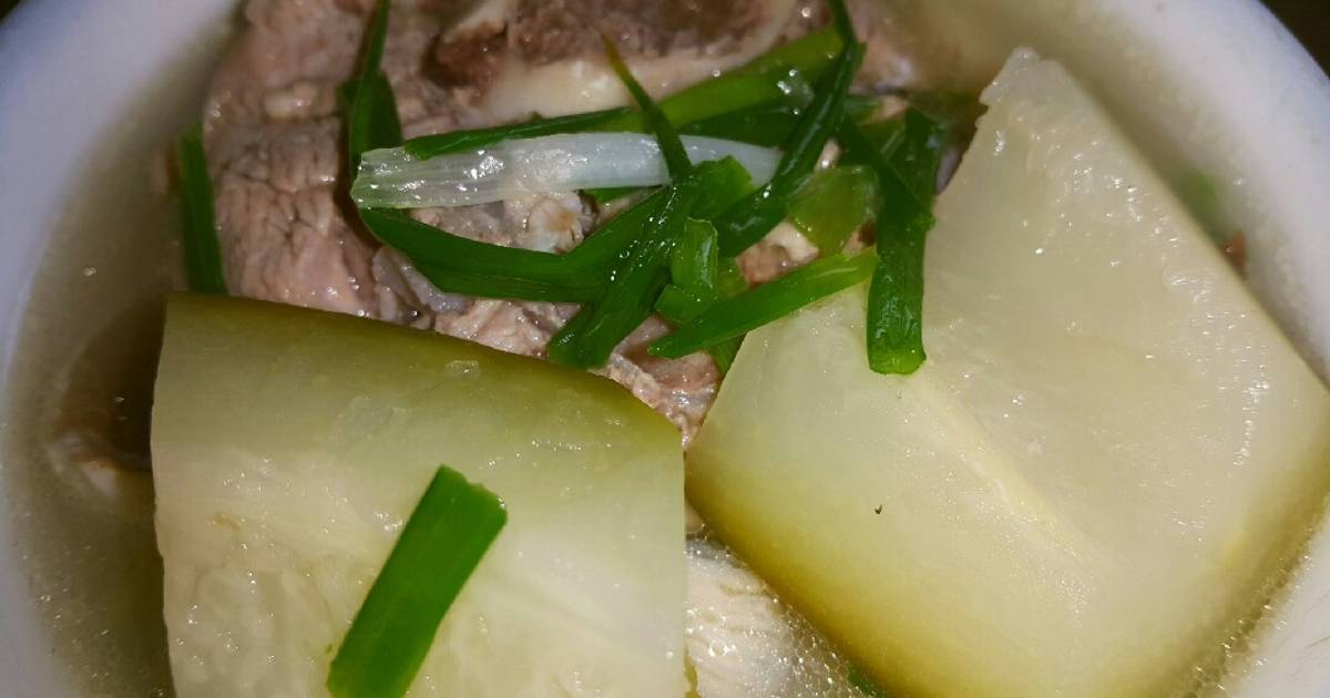 Canh giò heo hầm đu đủ