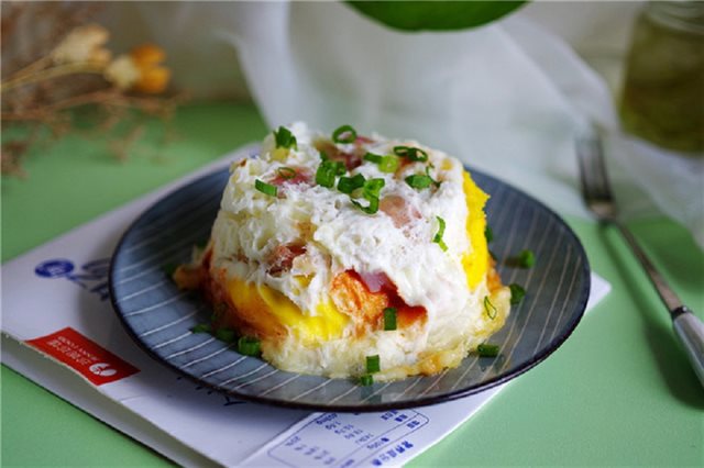 Trứng Hấp Xúc Xích Phô Mai