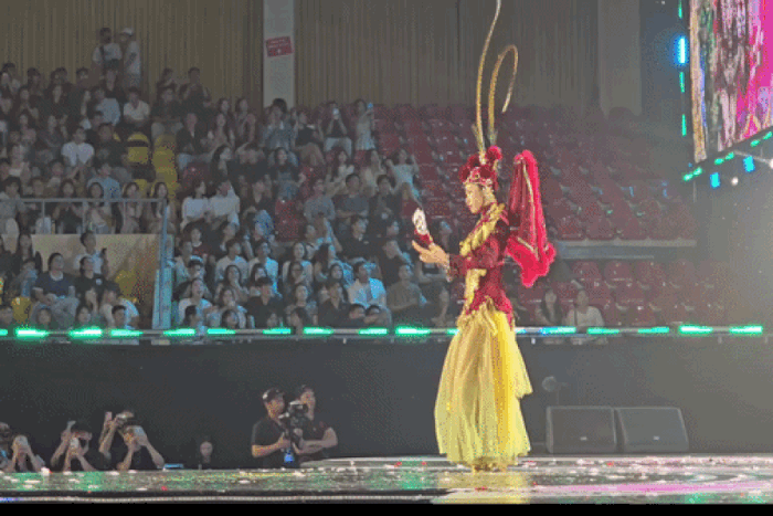Miss World Việt Nam 2025: Thí sinh đi xuyến bằng giày cao gót - Chuyên trang Hoa Học Trò - Báo Tiền Phong