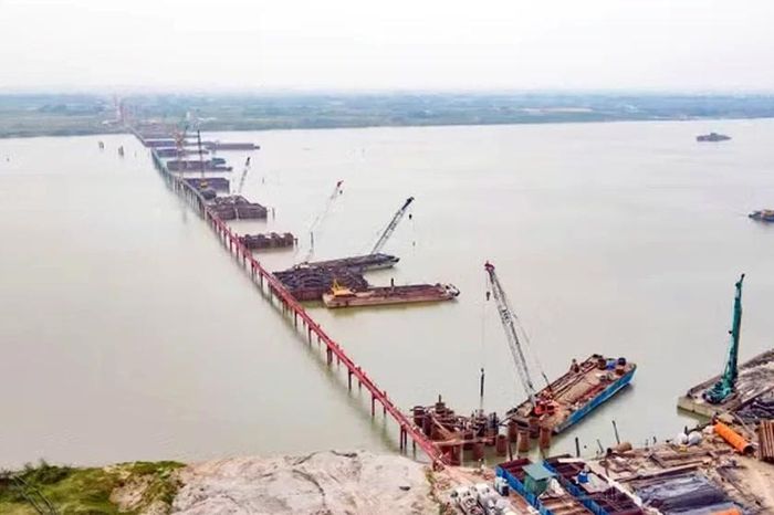 Thi công xuyên nghỉ lễ trên các công trình cầu vượt sông Hồng - Đài Phát thanh và truyền hình Hà Nội