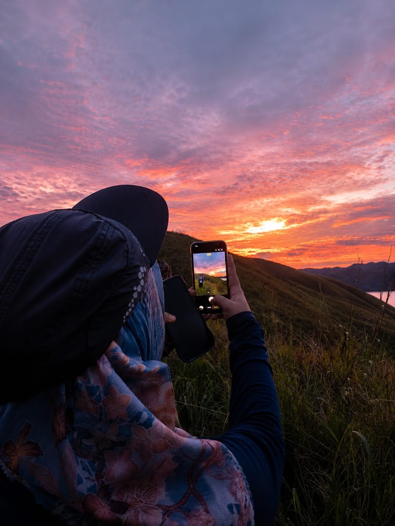 Trekking Sunset Bukit Patouw