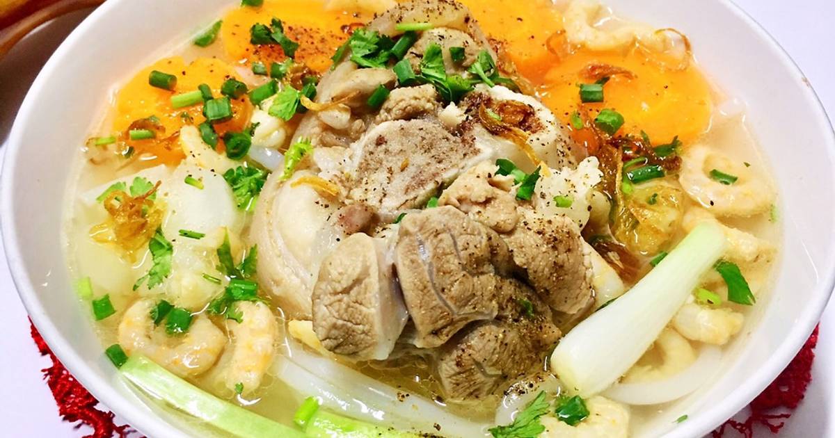 Bánh Canh Giò Heo