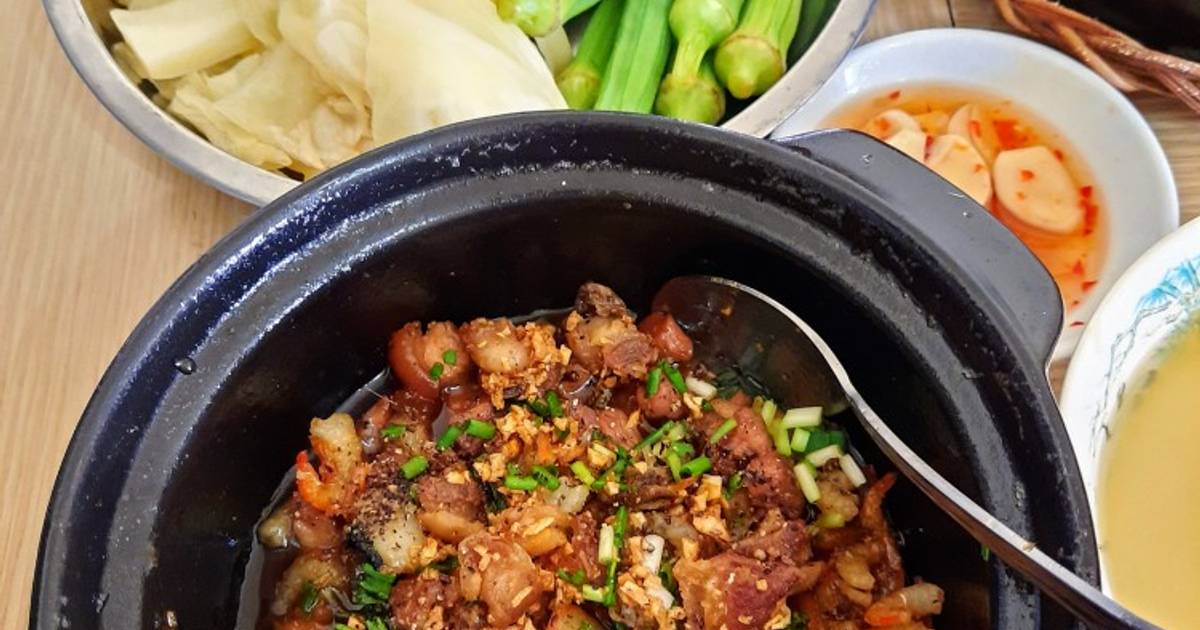 Cơm cháy kho quẹt kèm rau luộc