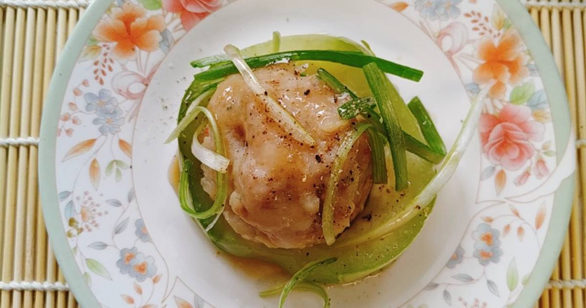 Bầu hấp chả cá sốt dầu hào
