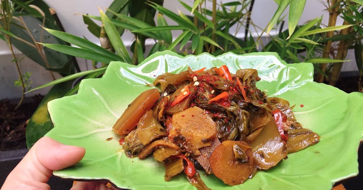 Dưa chua kho riềng và rong biển