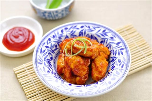Thịt Heo Chiên Giòn Sốt Chua Ngọt
