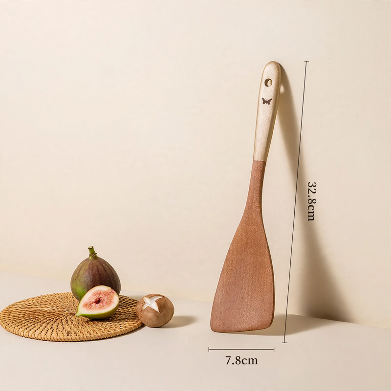 Wooden cooking utensils, various shapes