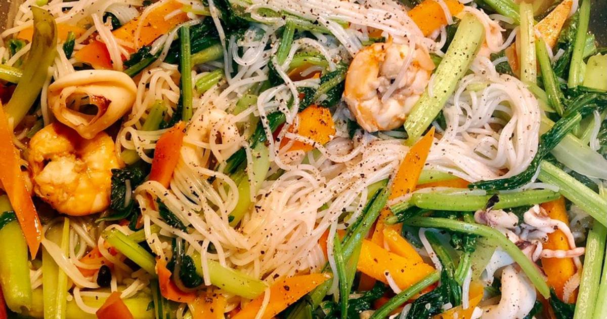 Bún gạo xào hải sản 🦞