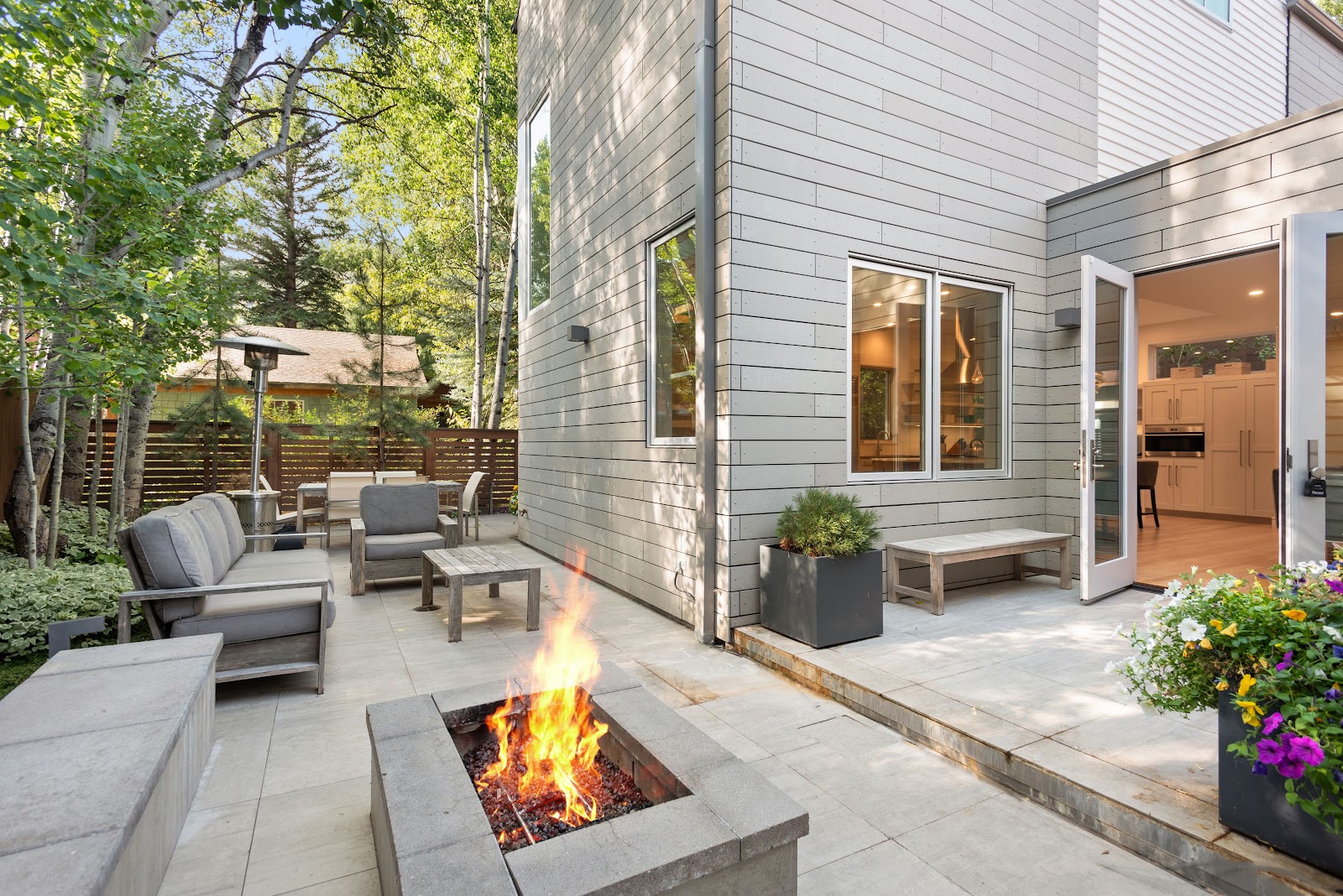 Aspen, Colorado, USA — 3-Bed Villa With Mountain Views 3