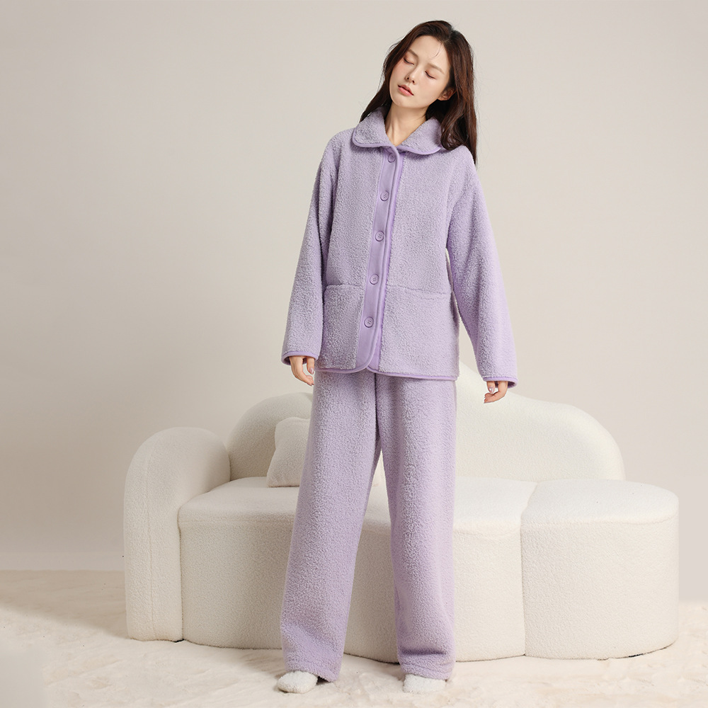 Damen-Schlafanzug aus Korallenfleece mit Revers
