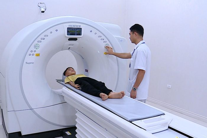 Bệnh nhân yên tâm khám chữa tại tuyến y tế cơ sở - Đài Phát thanh và truyền hình Hà Nội