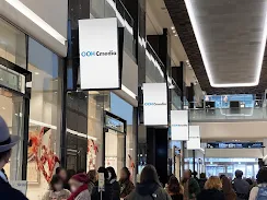 グランフロント大阪　創造のみちデジタルサイネージ