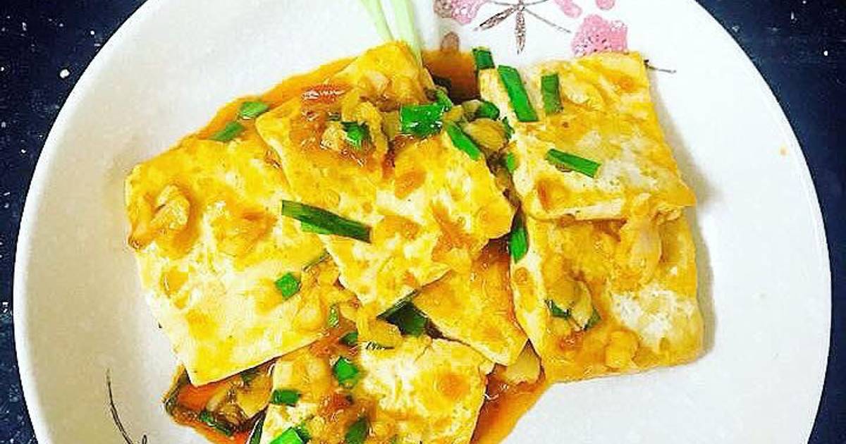 Đậu phụ sốt sa tế - rắc lá hẹ
