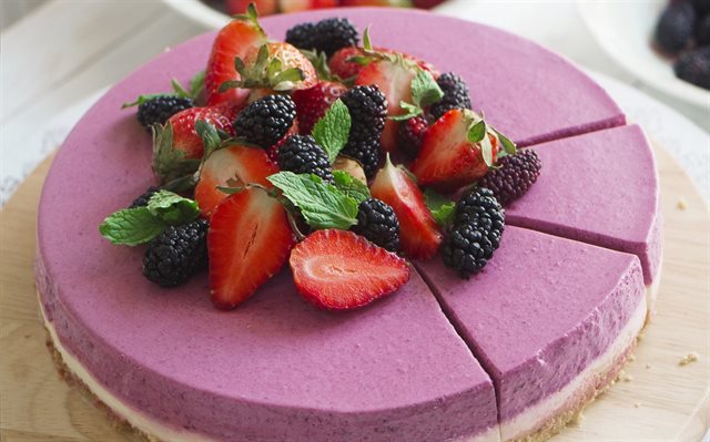 Mixed Berry Mousse Cheesecake