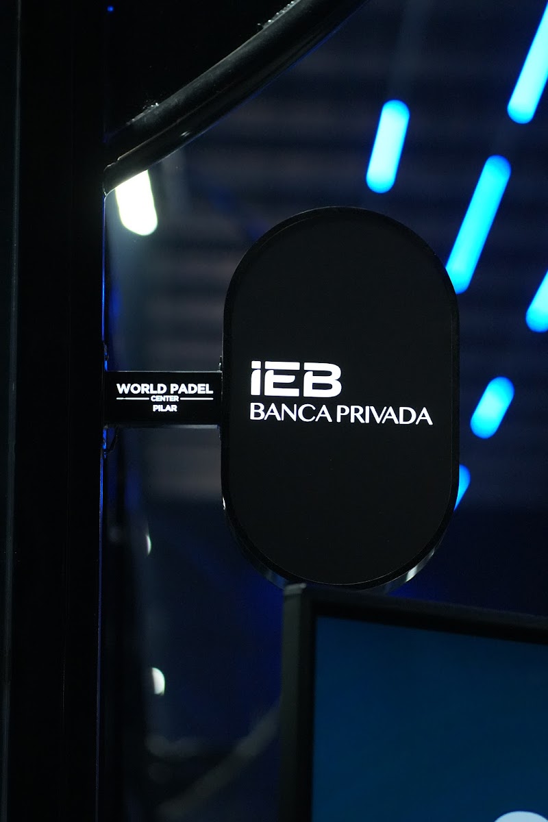 Cartel IEB Banca Privada