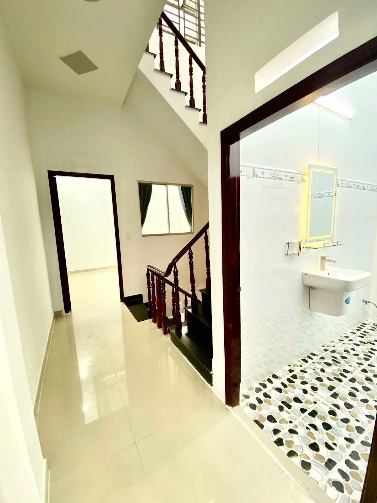 Bán Nhà 4 tầng, hẻm xe hơi  – sát chợ Trần Thị Cờ, Q12