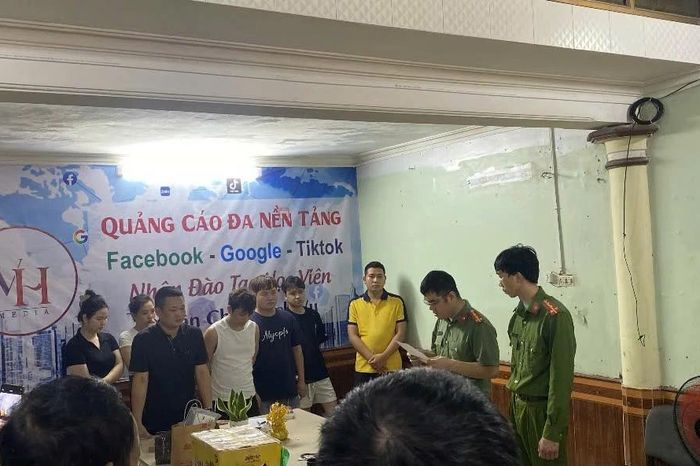 Triệt phá đường dây thuốc giả gia truyền 4 đời trên mạng xã hội - Báo Tri thức &amp; Cuộc sống