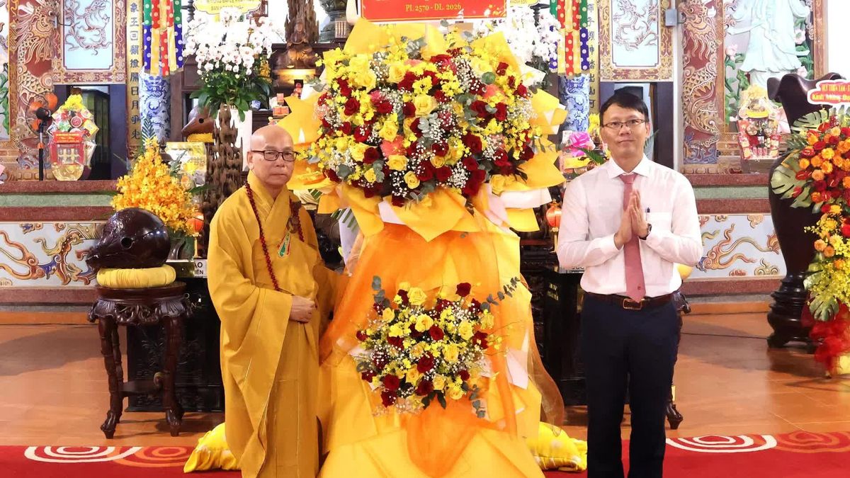 Trang nghiêm Đại Lễ Phật đản - Phật lịch 2570 tại Chùa Long Sơn - Báo Khánh Hòa