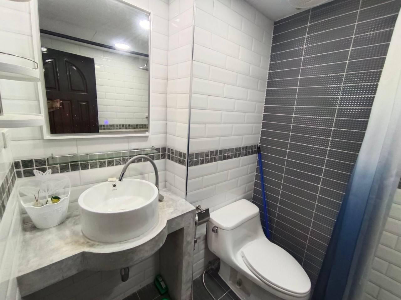 One Tower - 1 Bed, Floor 8 10