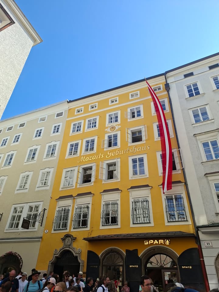 Discovering Mozart Birthplace in Salzburg Old Town