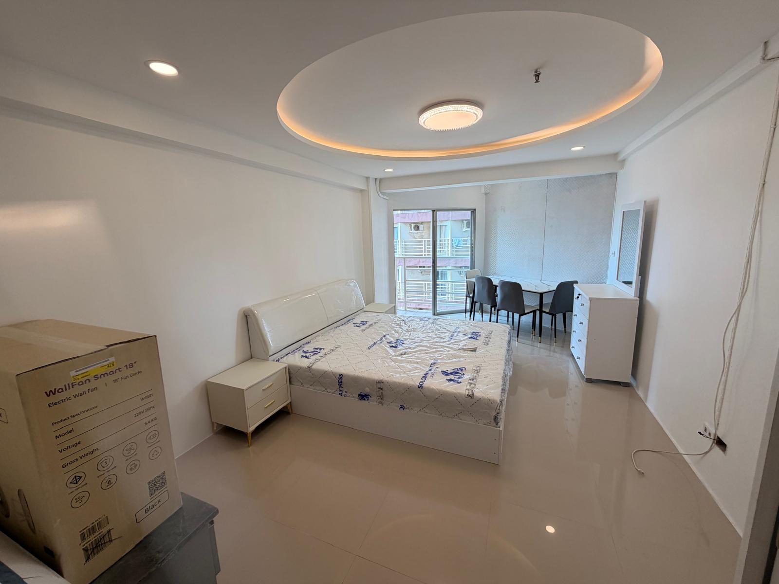 Laguna Beach 2 B - Studio, Floor 2 5