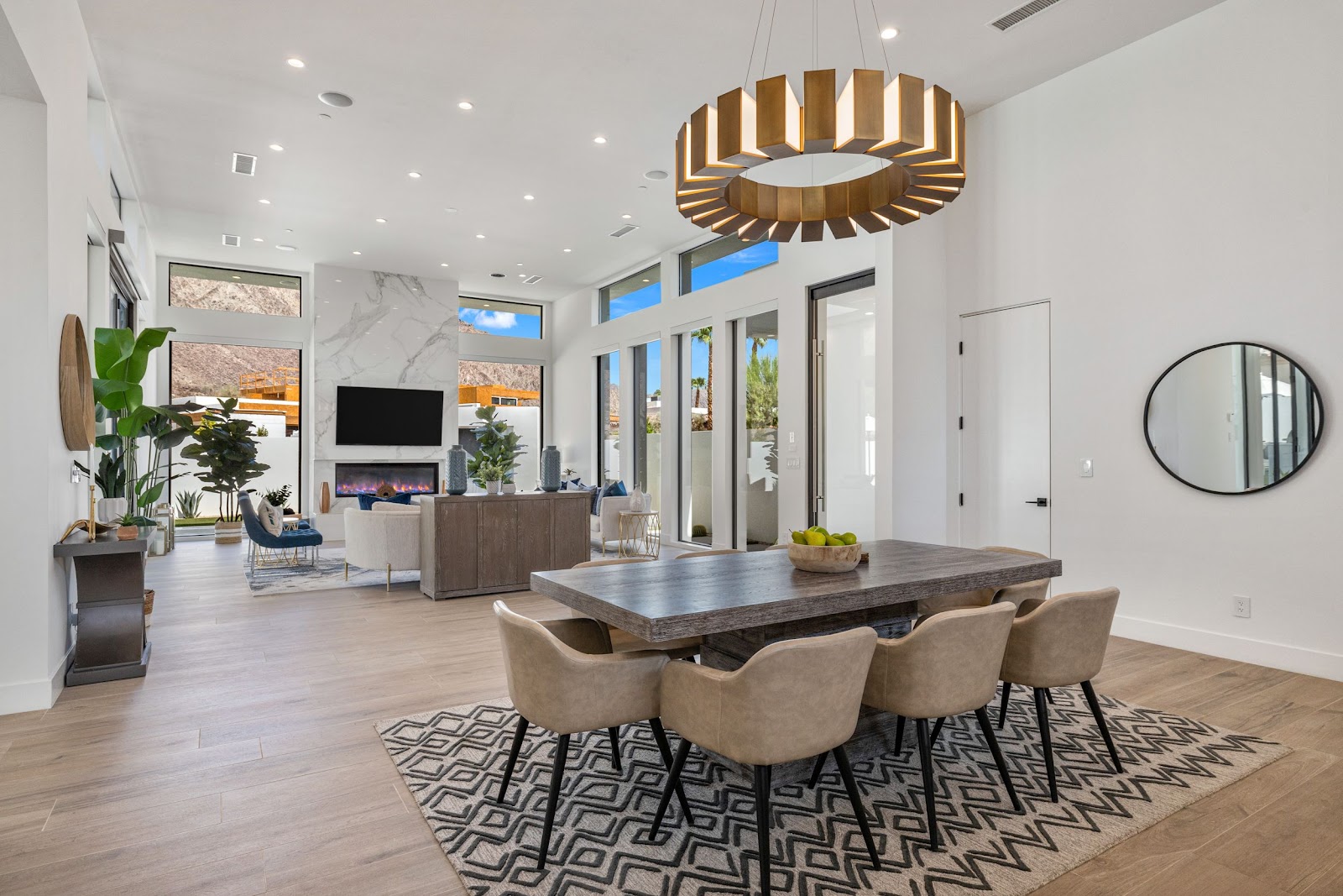 La Quinta, California, USA — 4-Bed Villa With Mountain Views 3