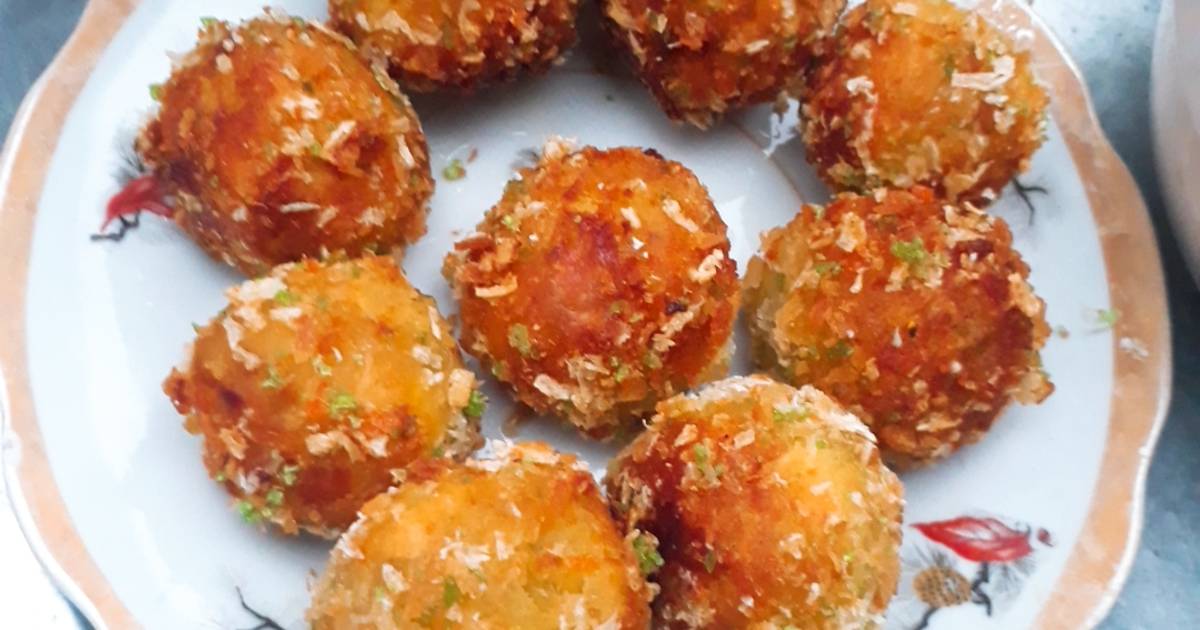 Bánh khoai chiên xù