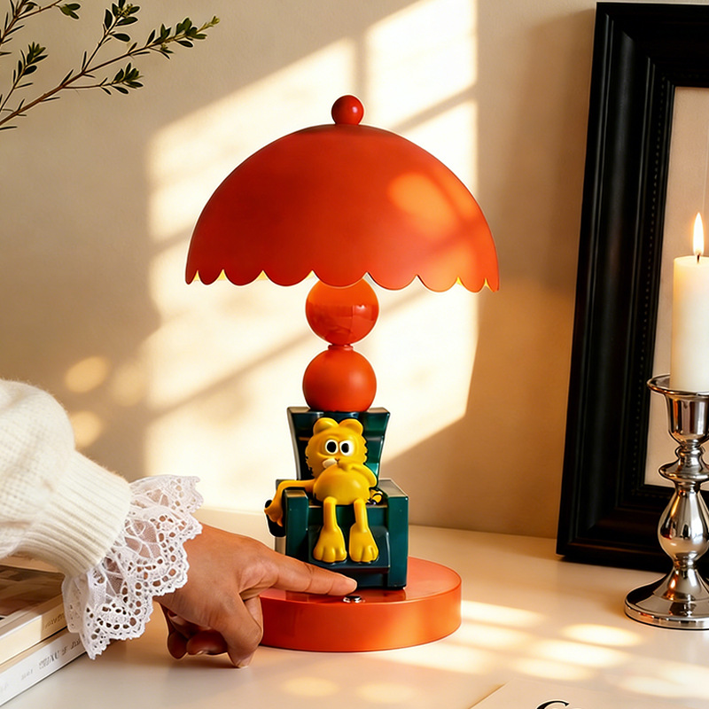 Garfield table lamp, creative design, color choice