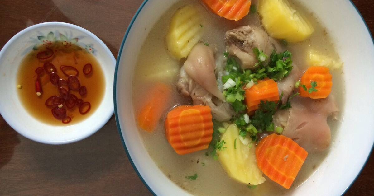 Chân giò hầm khoai tây,cà rốt