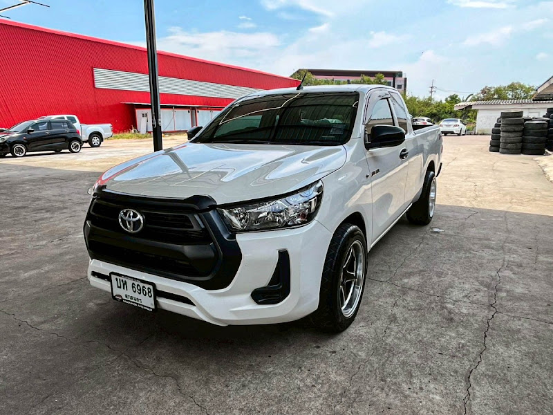 TOYOTA HILUX REVO