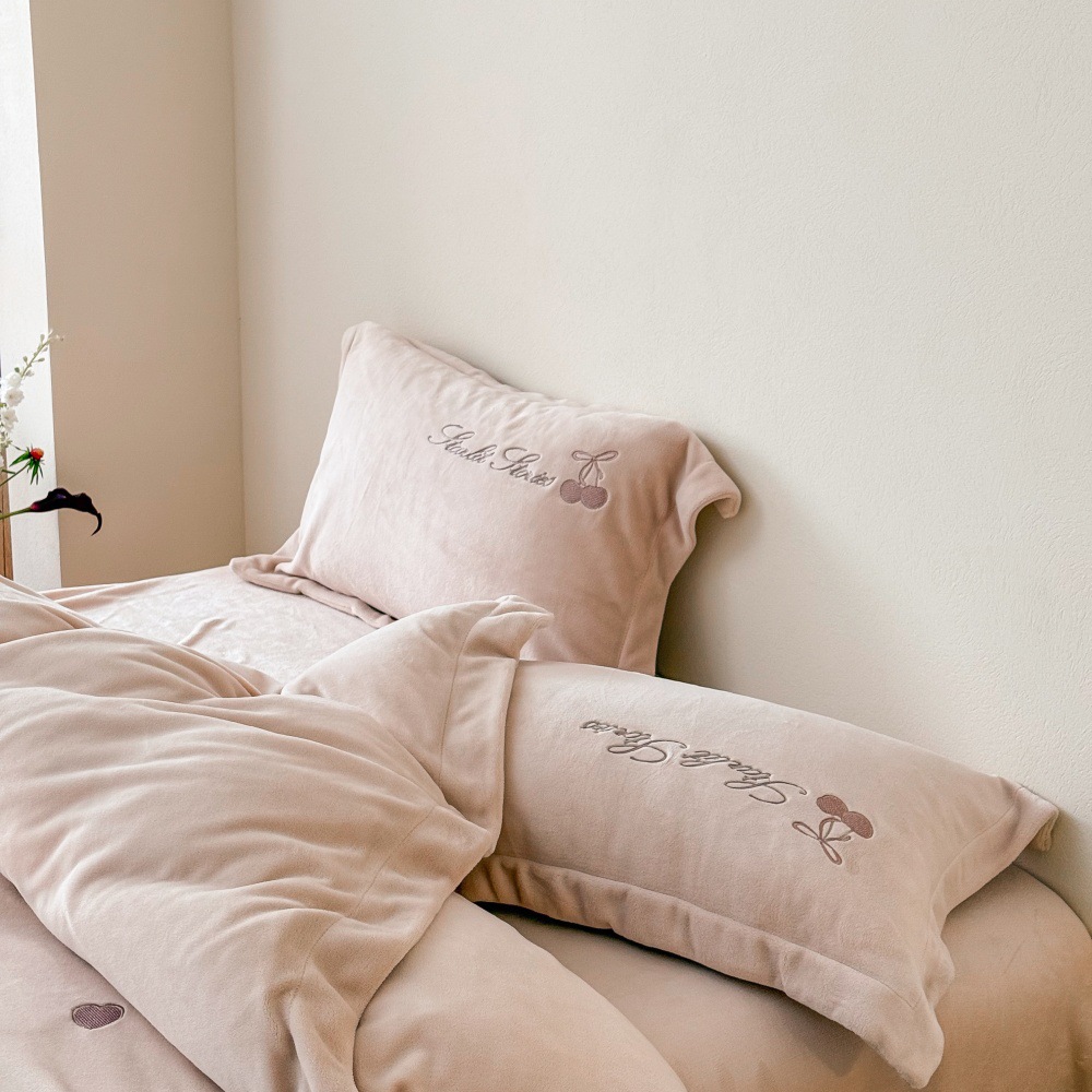 Milk Fiber Fleece Bedding Set, Cherry Embroidery