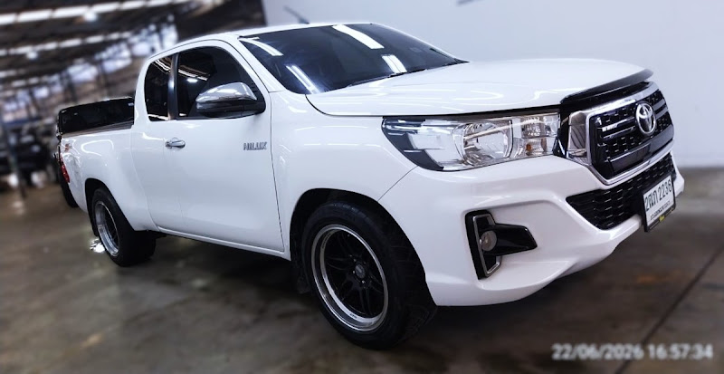 TOYOTA HILUX REVO