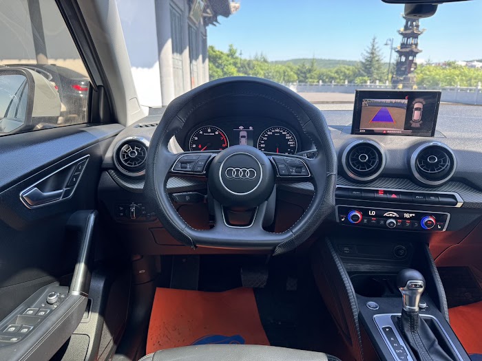 AUDI Q2 L