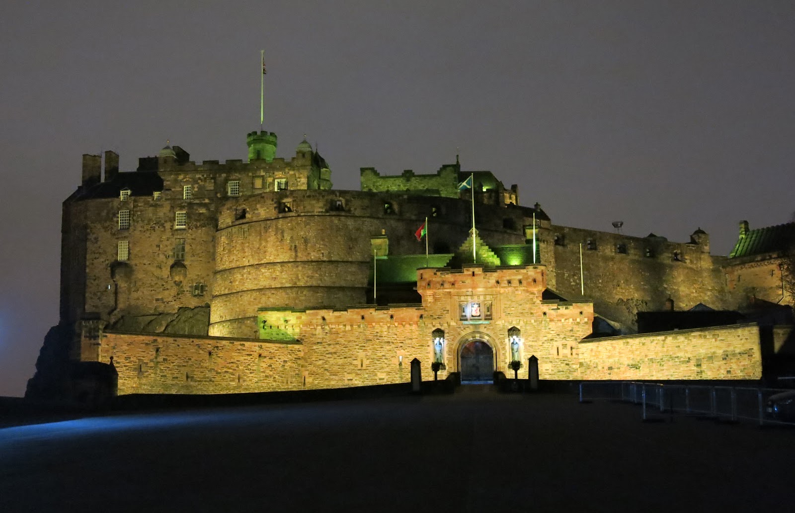 Edinburgh Castle: Ikon Sejarah dan Budaya Skotlandia