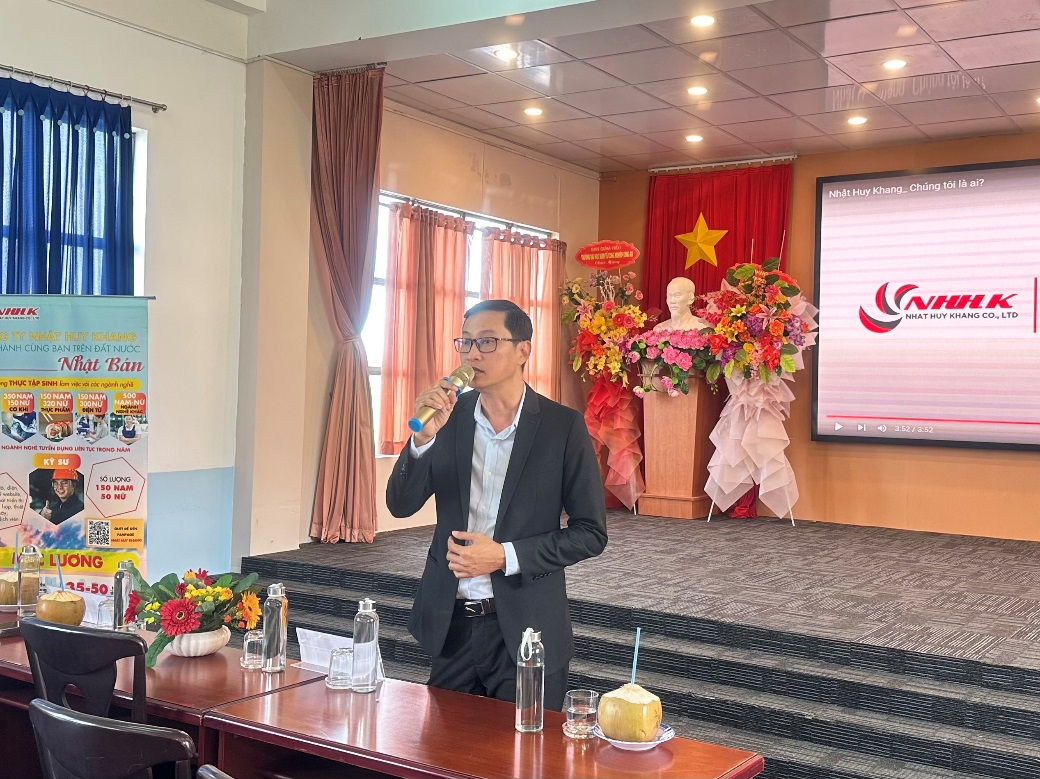 Ông Trần Văn Bình – Phó Giám đốc công ty, diễn giả tại chương trình