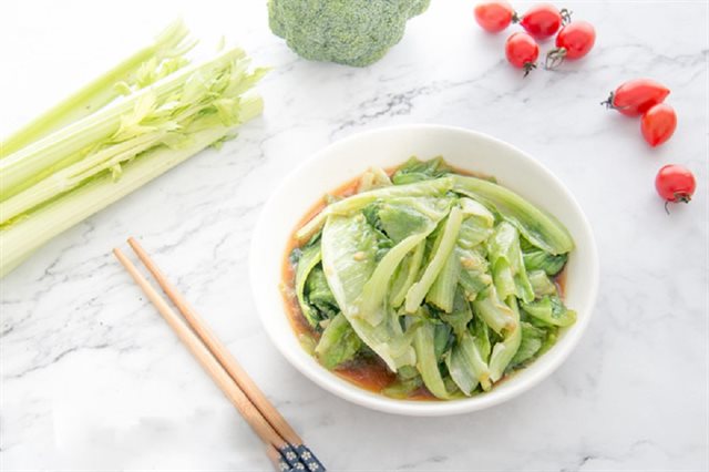 Rau Xà Lách Xào Tỏi