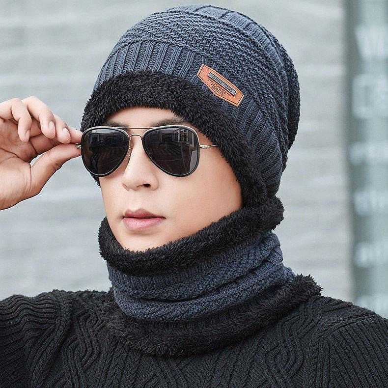 Lined knit hat and scarf set for men