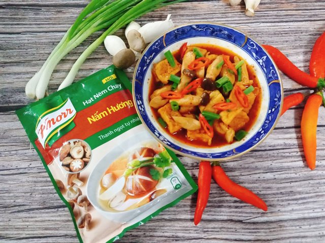 Đậu Hủ Kho Cay Với Nấm Đùi Gà Mini
