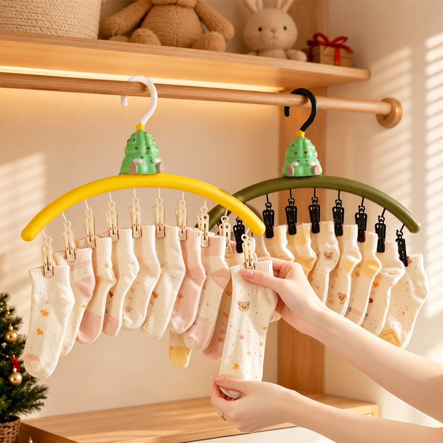 Christmas tree drying rack with clips