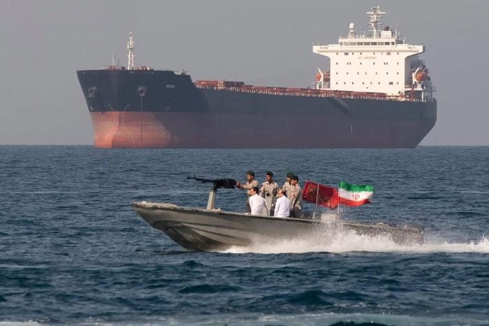 [Video] Washington cân nhắc phương án tấn công mới vào Iran tại Eo biển Hormuz - Báo Nhân Dân