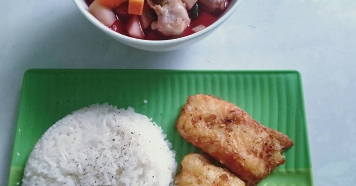 Cá basa phile chiên sả ớt ăn kèm với canh Súp tứ vị xương gà