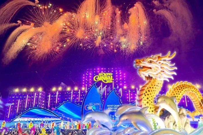 Những khoảnh khắc rực rỡ tại 'Đại tiệc ánh sáng' tại Carnaval Hạ Long 2026 - Báo VietnamPlus