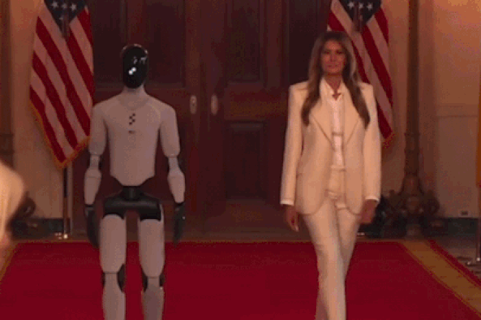 Bà Melania xuất hiện cùng robot hình người tại Nhà Trắng - Báo Tiền Phong