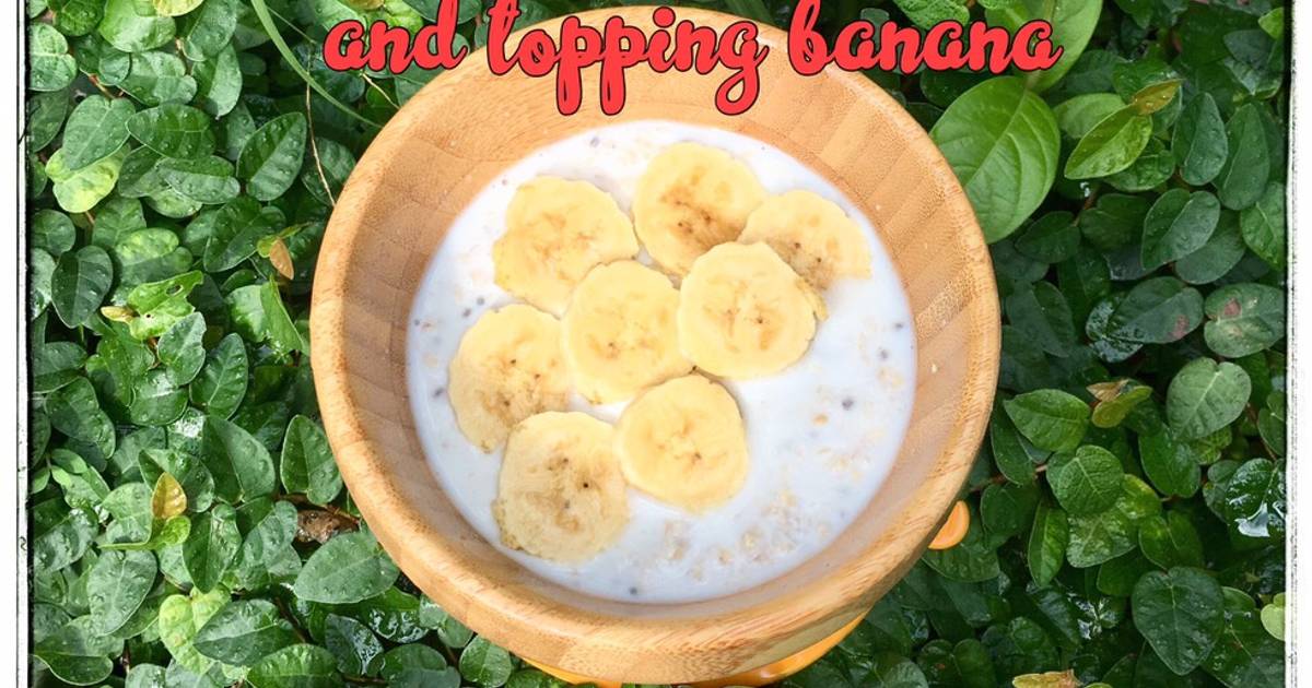 Oats overnight mix chia seed with topping banana