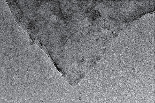 Sulfonyl chloride-intensified metal chloride intercalation of graphite for efficient sodium storage