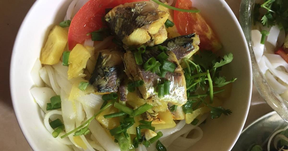 Mì quảng cá chuồn thơm ngon