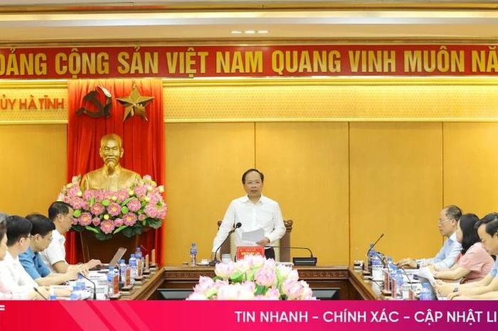 Ban Thường vụ Tỉnh ủy nghe báo cáo tình hình kinh tế - xã hội quý I năm 2026 - Báo Hà Tĩnh