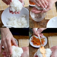 Để một chén nước bên cạnh các nguyên liệu đã được sơ chế. Làm ướt tay với chén nước, rồi lấy một nắm cơm, nắm lại thành hình tam giác. Tạo một vết lõm ở giữa nắm cơm rồi phết ít sốt mayonnaise lên.