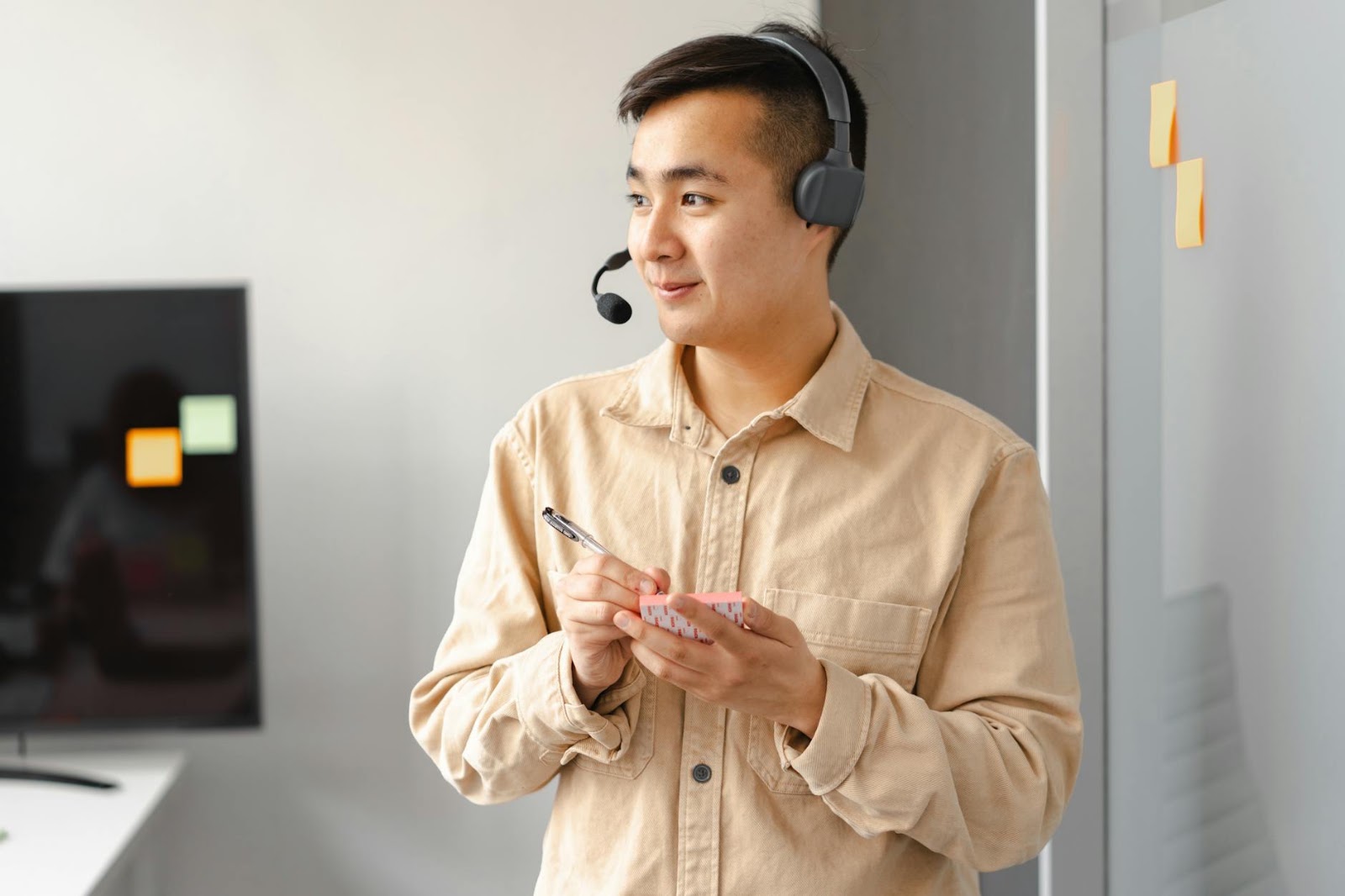 An AI agent seamlessly integrating with human tasks, symbolizing the high value driving the AI Agents Market Price.